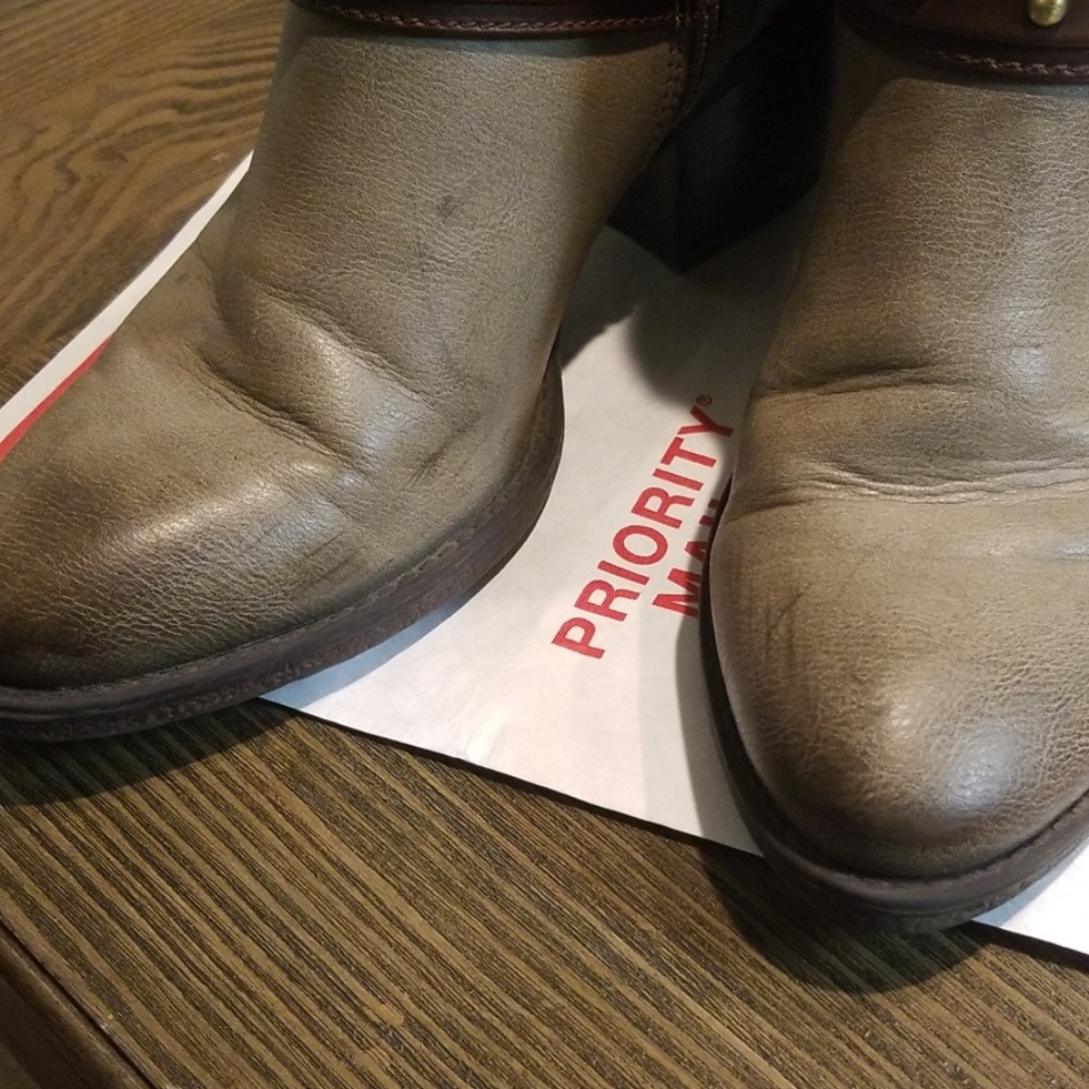 Rugged Boots - Picture 7 of 7